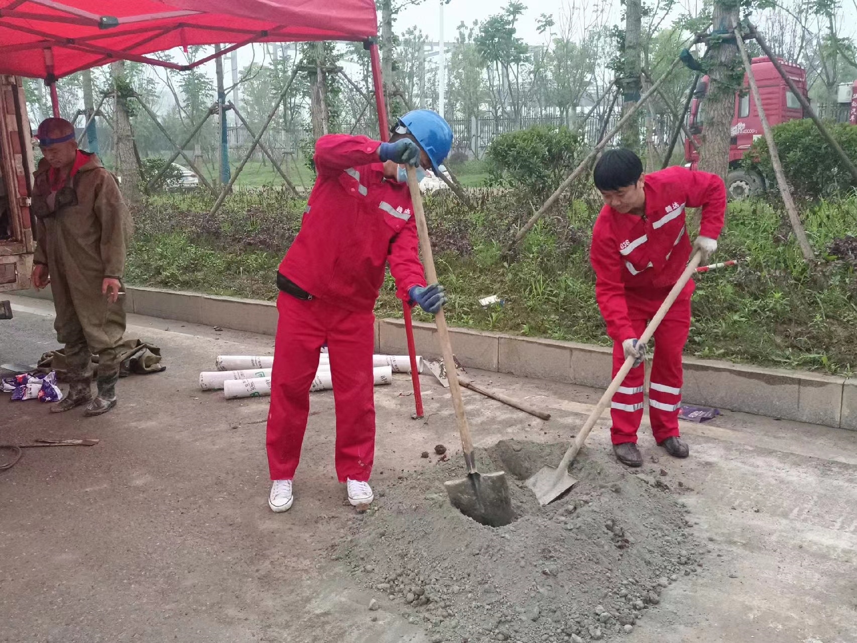 德安管道疏通哪家好】及时进行市政管道清淤