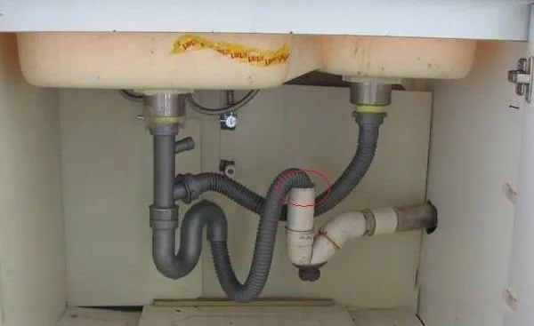 德安疏通下水道附近电话136-9955-7077[距离200米]