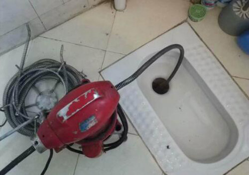 德安管道疏通,厕所马桶下水道疏通联系电话多少？